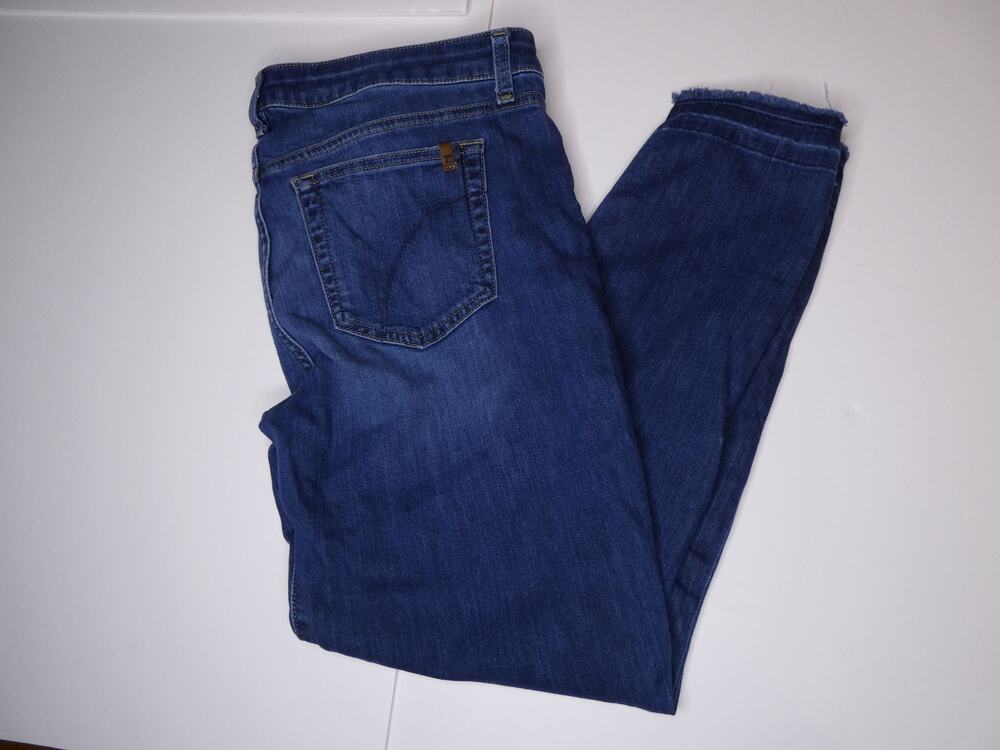 Joe's Jeans cropped slim fit frayed bottom jeans, 12/31m dark blue